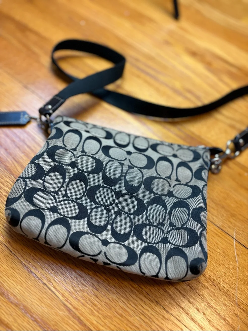 Coach Black and Tan Signature Crossbody with Turn-Lock Pocket - Picture 2 of 11